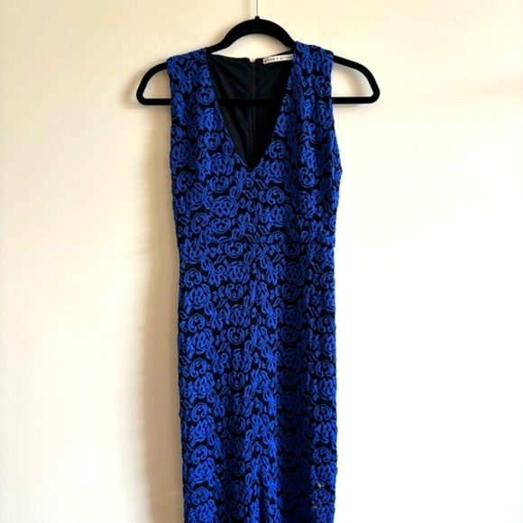 Alice + Olivia Blue Lace Maxi Dress - Picture 3 of 14